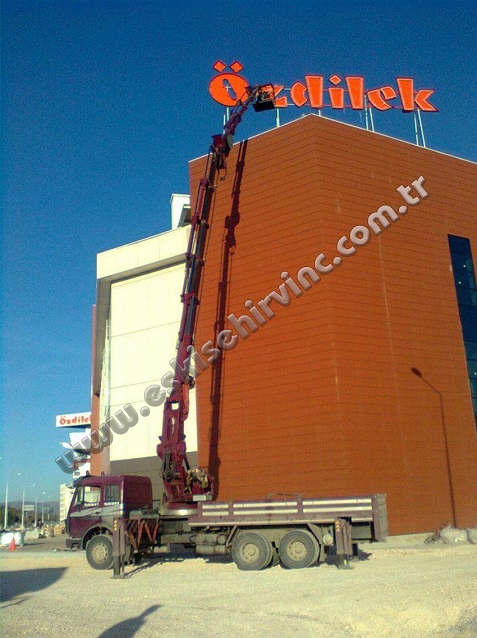 30 Ton Hiab Çift Kırma Vinç Kiralama